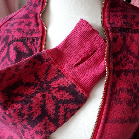 Special Edition Lululemon Scuba Hoodie - Picture 12 of 15